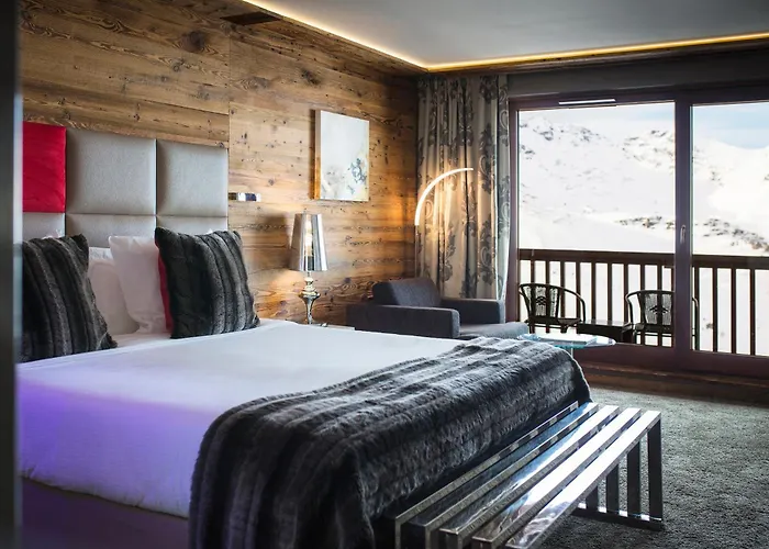 Hotel Koh-I Nor by Les Etincelles